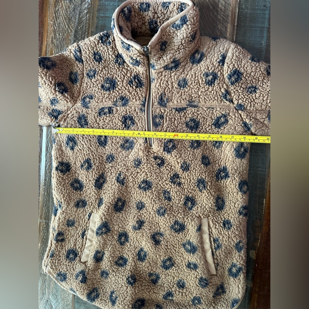 Abercrombie & Fitch Women’s M Soft A&F Leopard Print Sherpa Pullover | SKU 0074 - Picture 3 of 7